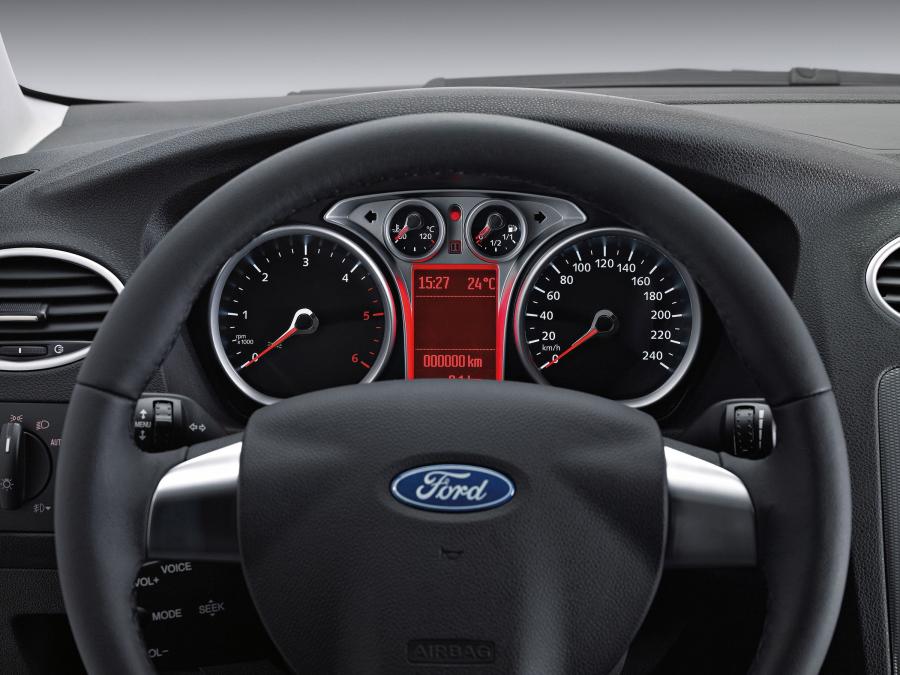  Ford Focus 2008 года  (фото 39 из 51)